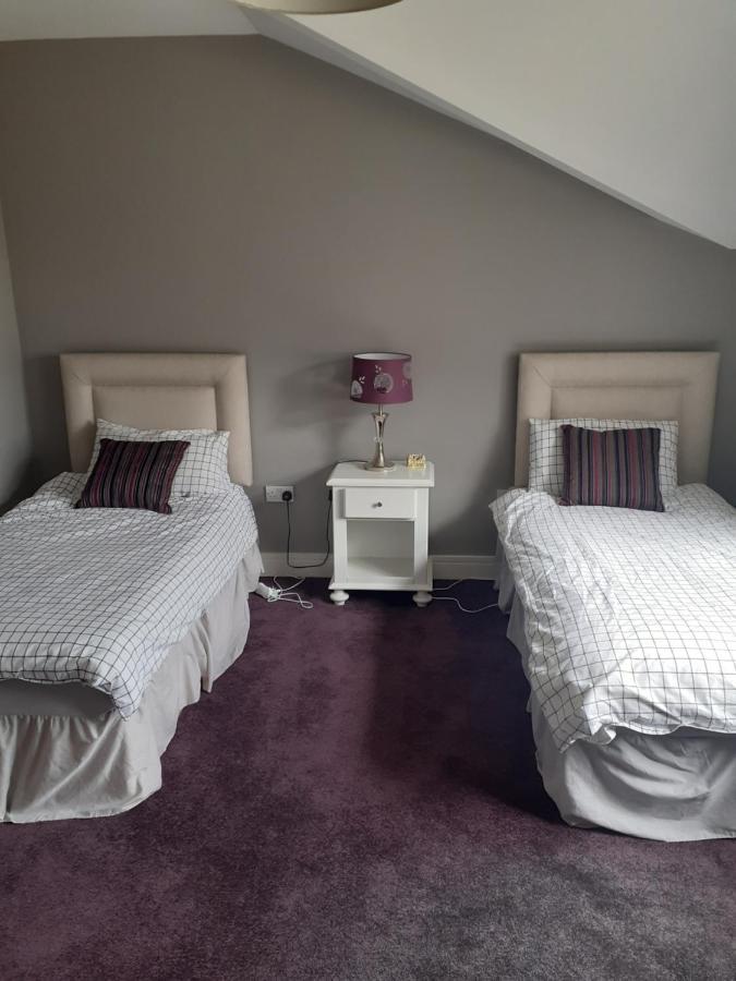 Single Or Twin Room In Lovely Country Residence Nobber Ngoại thất bức ảnh
