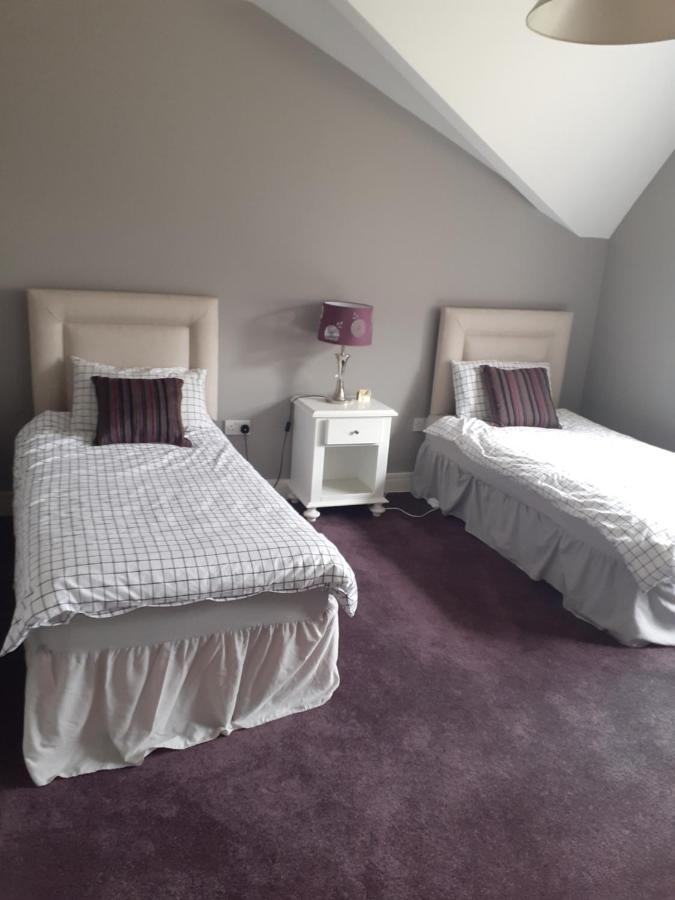 Single Or Twin Room In Lovely Country Residence Nobber Ngoại thất bức ảnh